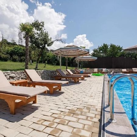Hotel Paradise Sukhumi Exterior photo
