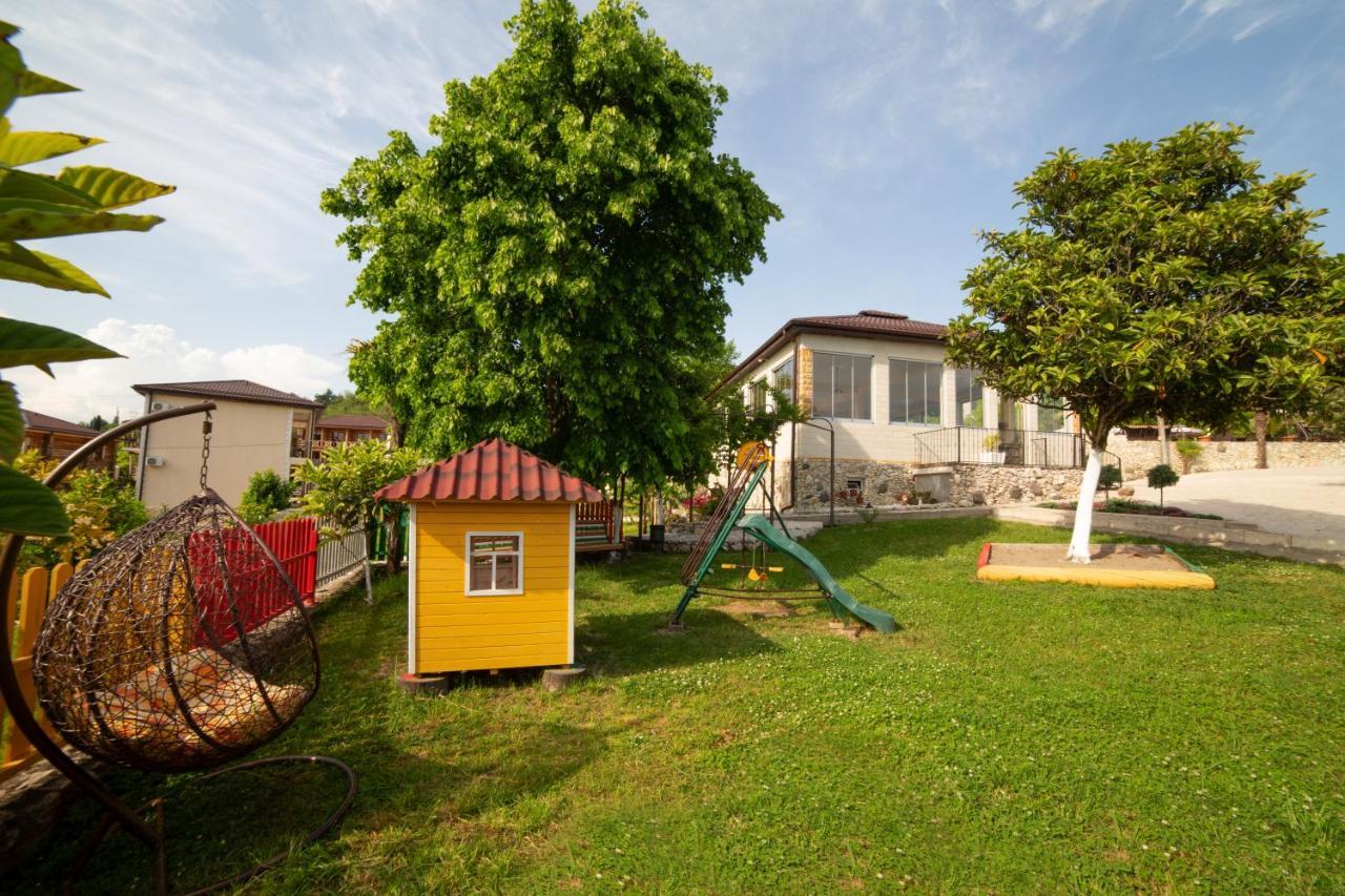 Hotel Paradise Sukhumi Exterior photo